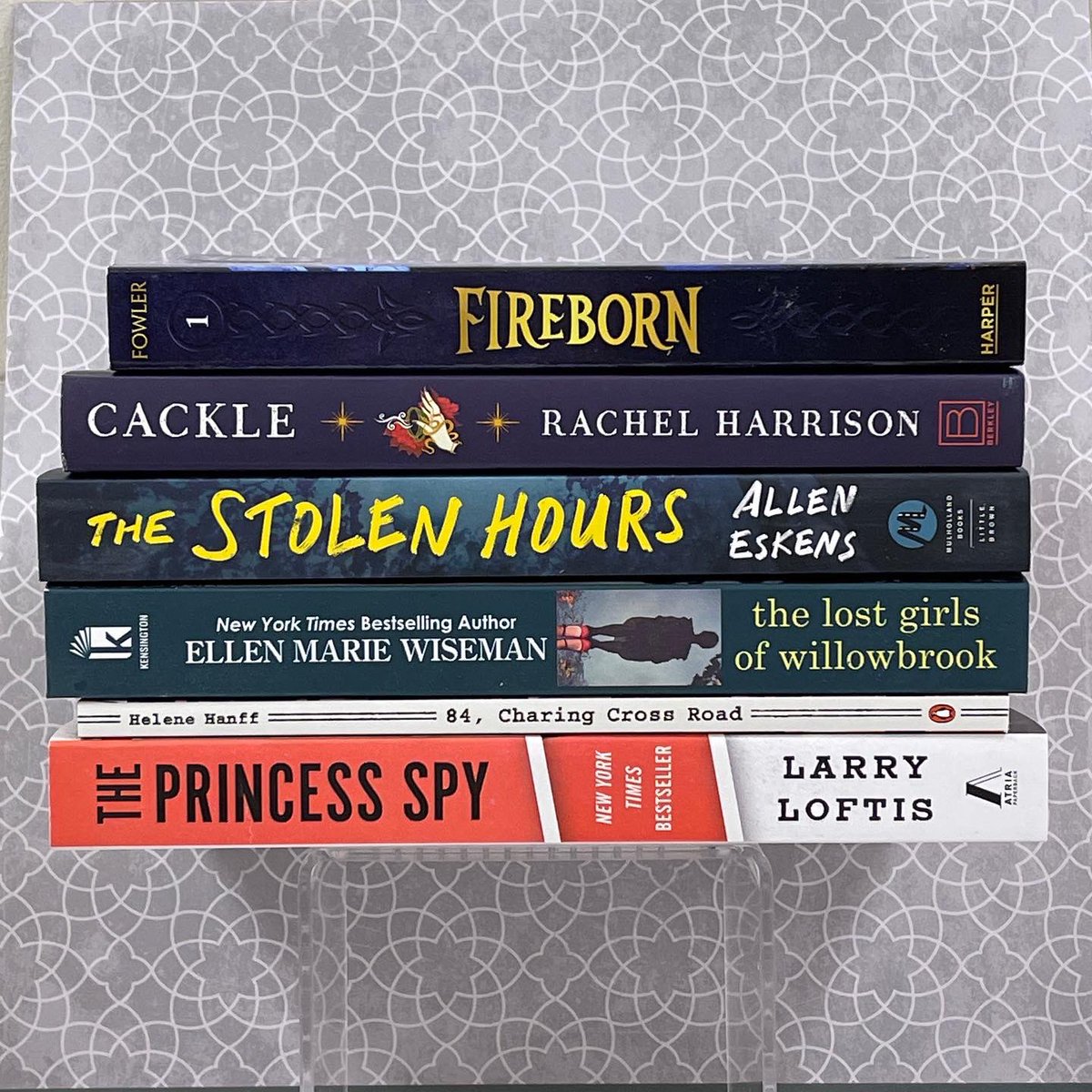 bngilroy's tweet photo. 🍁🍂New month, new books! Celebrate the coming of September with our new monthly picks! 🍂🍁
.
.
.
#bnmonthlypicks #monthlypickskbn #bngilroy #booknerd #booktok https://t.co/YD3bhE0SAz