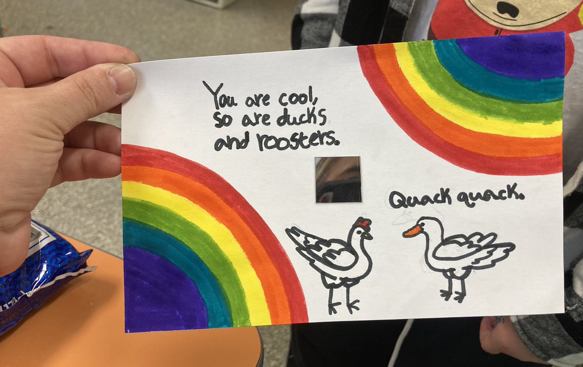 Art_with_MsG's tweet image. Today we started making mirror art with affirmations! How cool are these kids. #TeamKidsFirst #ArtsAtCarroll