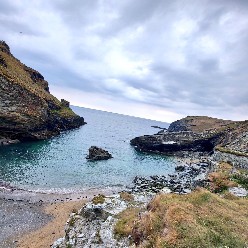 DrKhan_do's tweet photo. #Tintagel #Castle is associated with #Arthurian #Legend
#MerlinsCave was utterly magic 🎩 ✨️ 💛 💖 😎 https://t.co/wdPB90fNKx