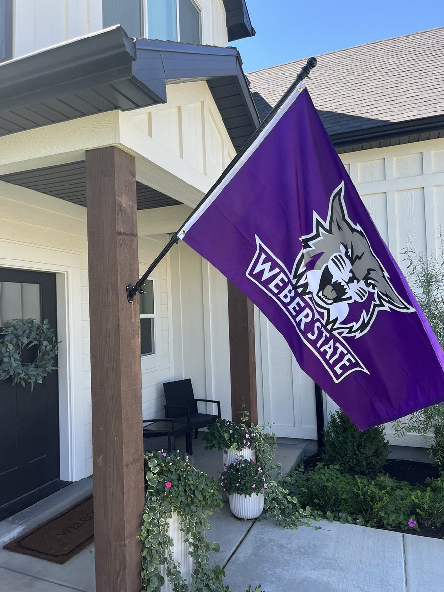 GAME DAY! Representing at the Ridley House ☔️🏈🏆🏆🏆🏆🏆 Wildcat Nation… let’s RIDE! #PurpleReign #BigPlayMafia @BigSkyFB @weberstatefb