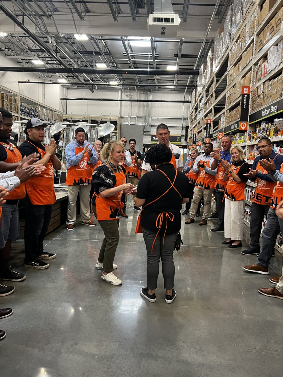 Congratulations to Adriana for receiving the Executive Award from Kelly and BJ for your contribution to the opening of the New Lower Heights Home Depot #1326 <a href="/dontamcam/">Tammy Campbell</a> <a href="/kelly_mayhall/">Kelly Mayhall</a> <a href="/JGissendannerHD/">Justin Gissendanner</a> <a href="/bjp84/">BJ Powers</a> <a href="/MichaelGHolcomb/">Michael Holcomb</a>