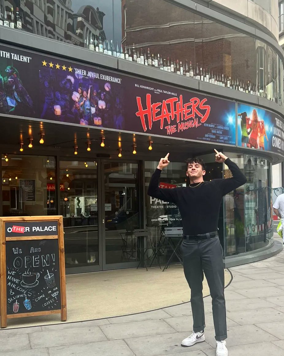 TobiasTurley's tweet photo. Yo Rottweilers! ❤️💛💚
Very excited to be joining the cast of 'Heathers' as 'Kurt Kelly' @theotherpalace

Thank you so much @herrdirektor @paul_taylor_mills
 @garylloydme @chrisjparkinson for having me along for the ride!
I'm very very very grateful x https://t.co/ymwEDKlnQ9