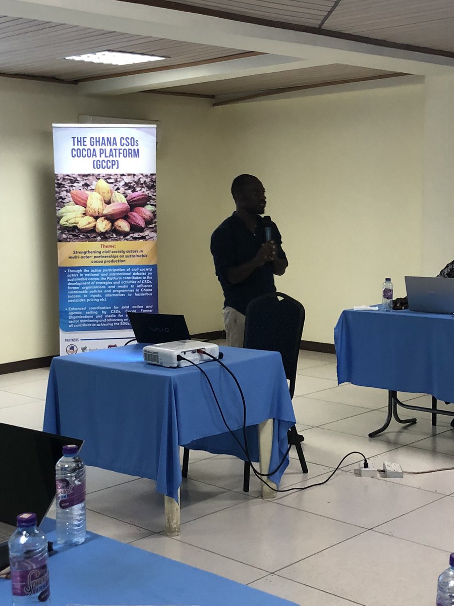 ghcocoaplatform's tweet photo. Happening Now: With the support of @TropenbosGhana, members of the Ghana Civil-society Cocoa Platform are meeting to draft a position paper on the European Union Due Diligence Regulation on Deforestation.

@EuropeInGhana @ecocareghana @SEND_GHANA @VoiceCocoa @Fern_NGO https://t.co/0AWVNx0PwA