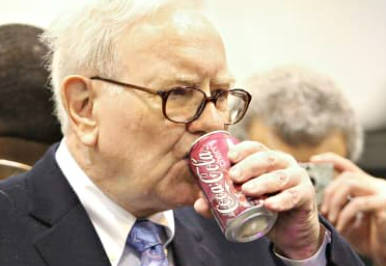 YunLi626's tweet photo. Warren Buffett on sugar consumption in 2015:
“In the last 30 years, one quarter of all the calories I've consumed come from Coca-Cola ...I don’t see smiles on the faces of people at Whole Foods."
He owns Dairy Queen, See's Candies and is a $KO $KHC shareholder. #BuffettBuffet https://t.co/wxxHZ9wJyt