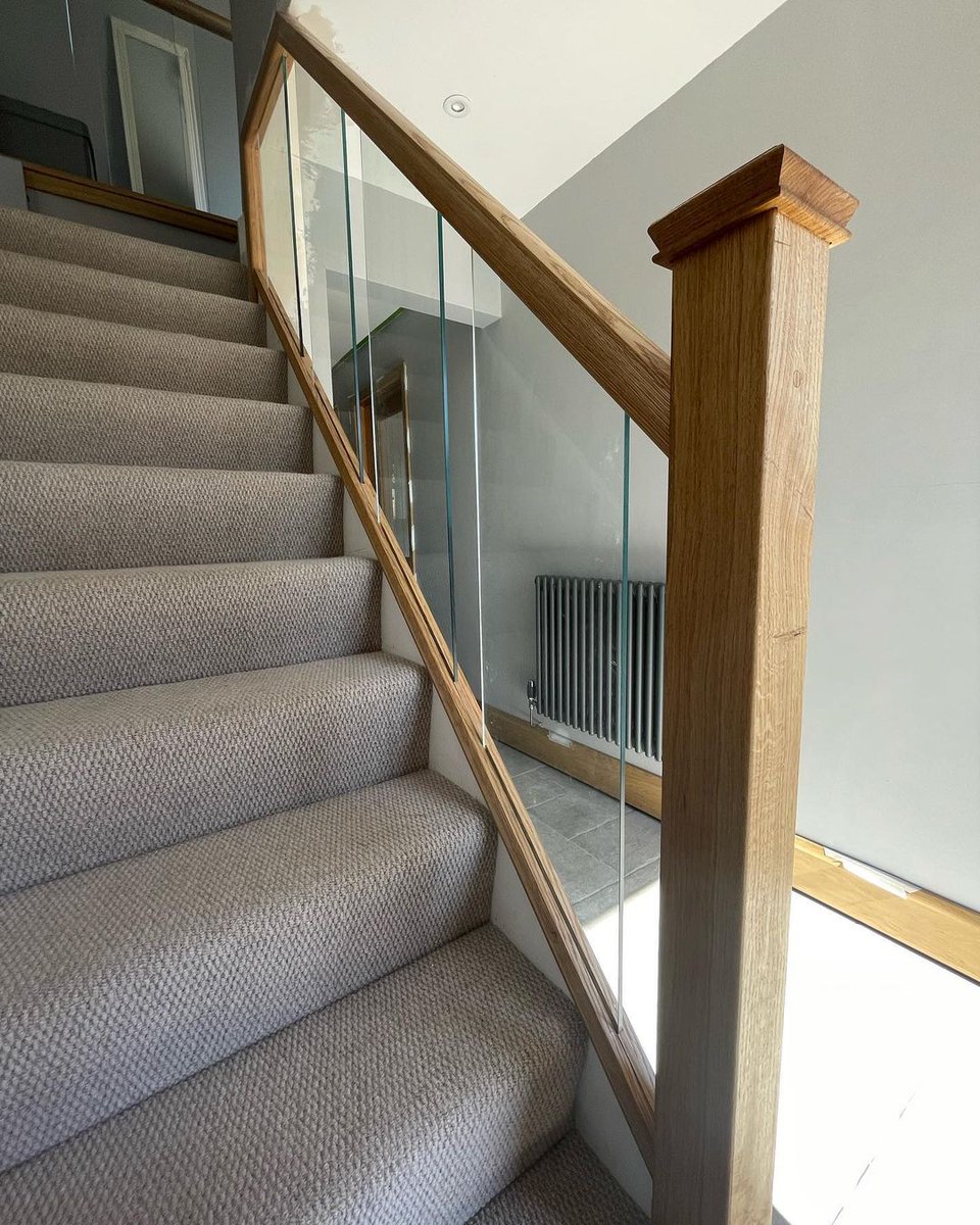 BluePJoinery's tweet photo. A stair renovation completed by one of our happy customers @prorenovate

You can find all the products we stock - including Reflections Glass as shown in the photos - here on our website: https://t.co/3gS8NeoL4c https://t.co/RZj1HCKXbc