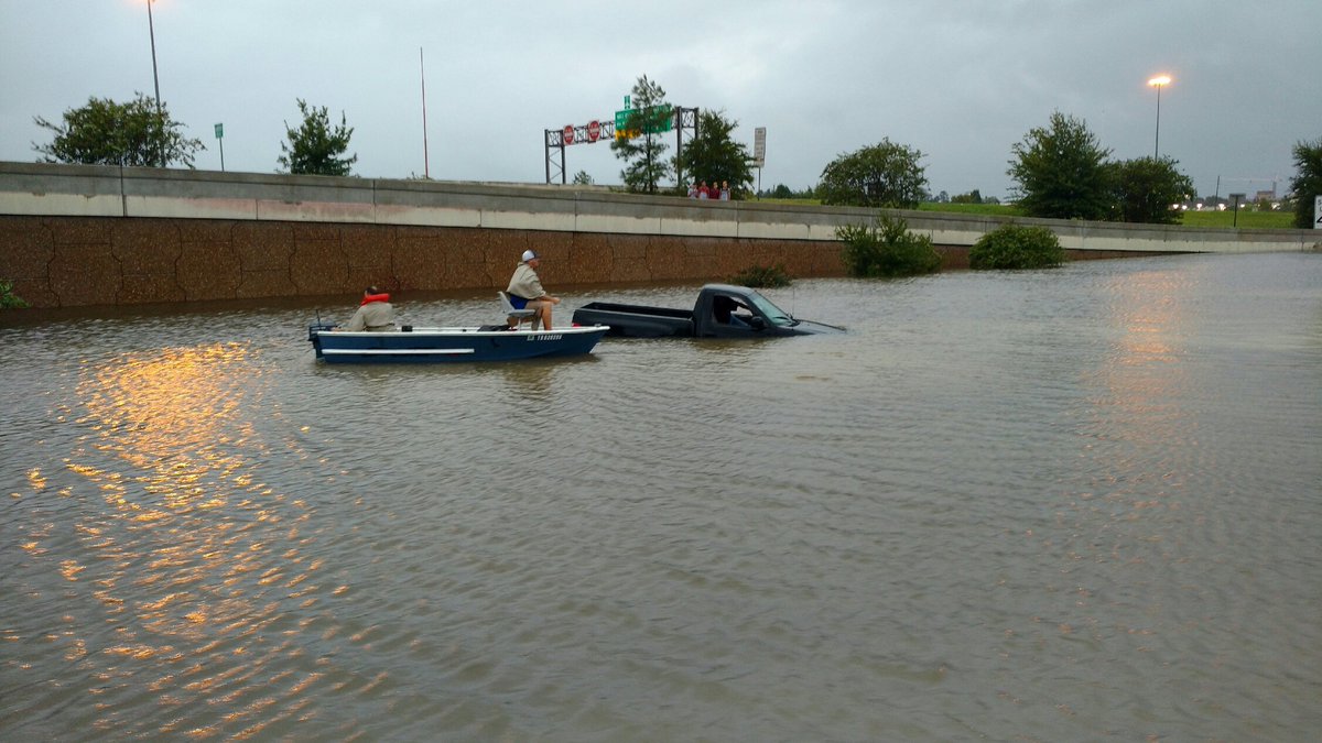 ToddNEWS's tweet photo. 5 years ago today, wrapping up 6 straight days of intense #hurricaneharvey coverage in Houston.

Still think about the determined people @MikeBotsford @ColleenWeather &amp; I met that week. Incredible attitude faced with so much flooding. https://t.co/3WWogMSR1p