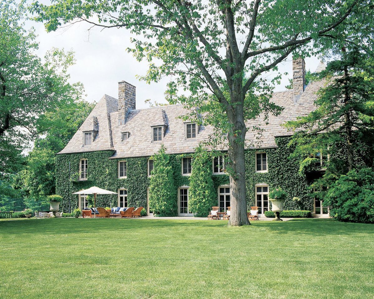 herintheroom's tweet photo. La maison de Ralph Lauren à New York https://t.co/tROUTL3XzO
