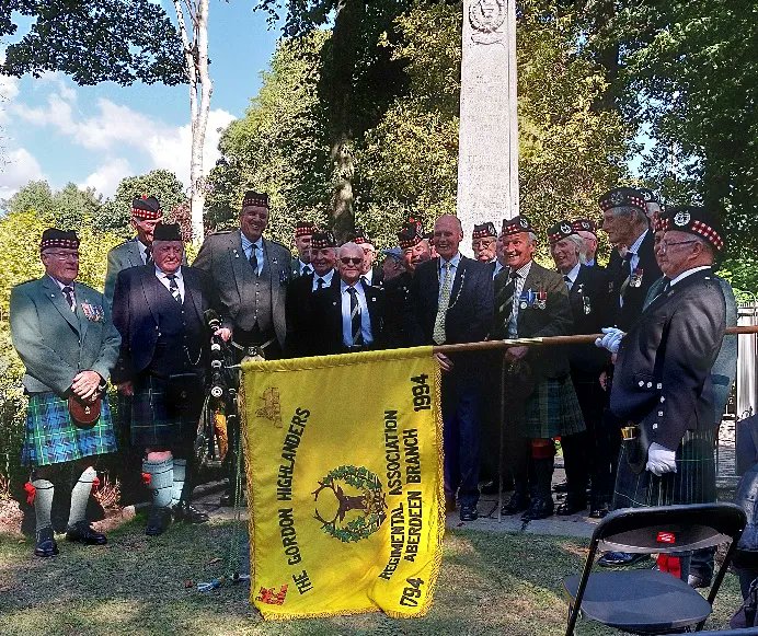 RGUSPASPH's tweet photo. Dr. Morag McFadyen @RGUPals (& #FODP) was @ the official opening of the refurbished GordonHighlanders War Memorial @DuthiePark today with David Cameron Lord Provost of Aberdeen, Major Grenville Irvine-Fortescue (GordonHighlanders) & Alan Amoore,Chair of FriendsOfDuthiePark (FODP) https://t.co/THW2KTyQ30