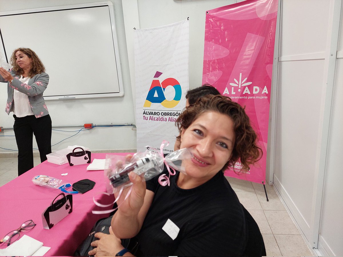 Tu_Aliadamx's tweet photo. Ayer en nuestra primer sesión con #MaryKay aprendimos sobre el #CuidadoFacial. Todas muy contentas. #TuAliada
Registro al 5512955535 https://t.co/10bGCXlgl5
