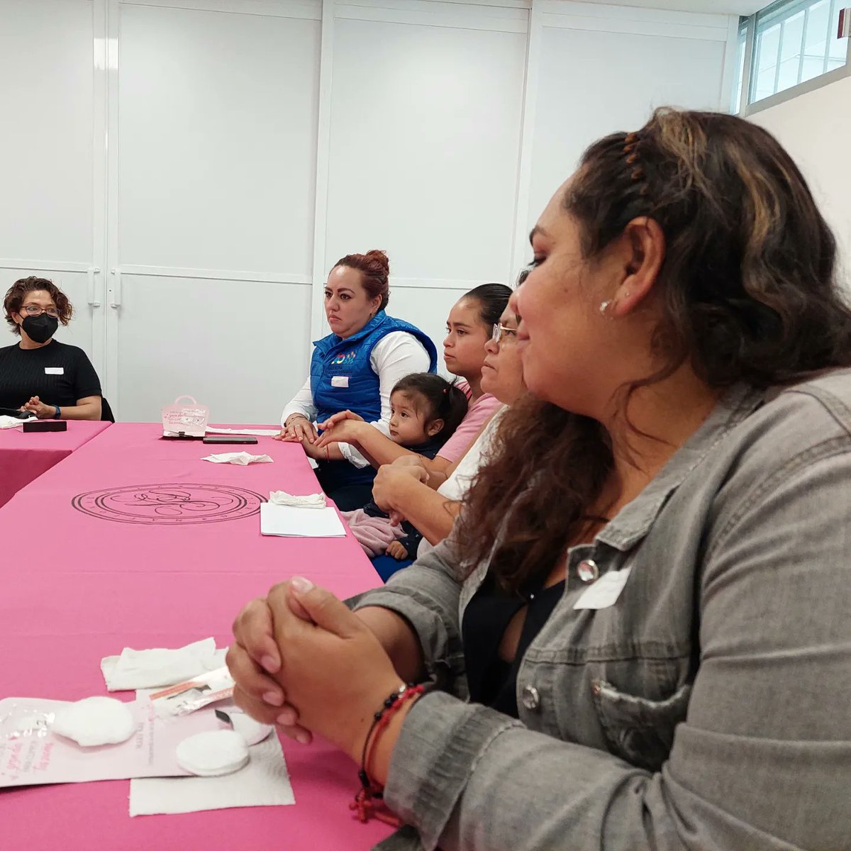 Tu_Aliadamx's tweet photo. Ayer en nuestra primer sesión con #MaryKay aprendimos sobre el #CuidadoFacial. Todas muy contentas. #TuAliada
Registro al 5512955535 https://t.co/10bGCXlgl5