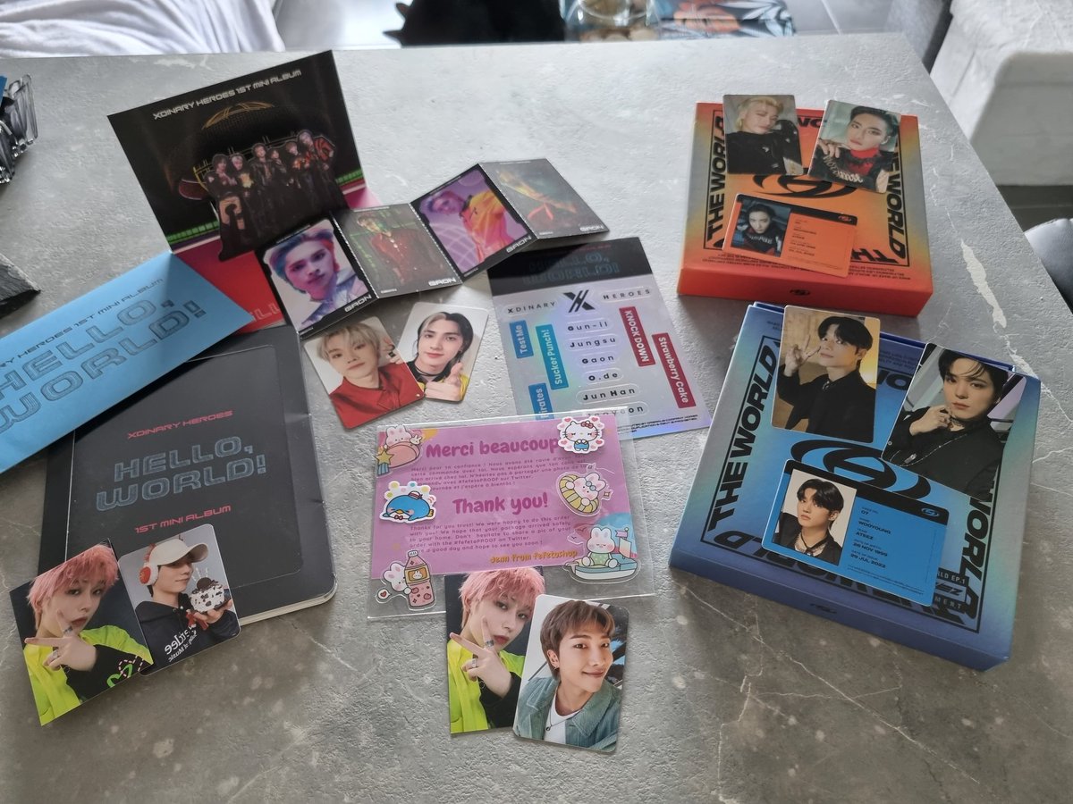 gaylestays's tweet photo. Happy day today ! Merci a @fefetoshop !
J'ai reçu mes commandes, qui plus est avec mes bias donc trop heureuse.
Comme d'habitude l'emballage est fait avec soin ✌️
Merci Jenn !
#fefetoproof https://t.co/IFk3diDjIo