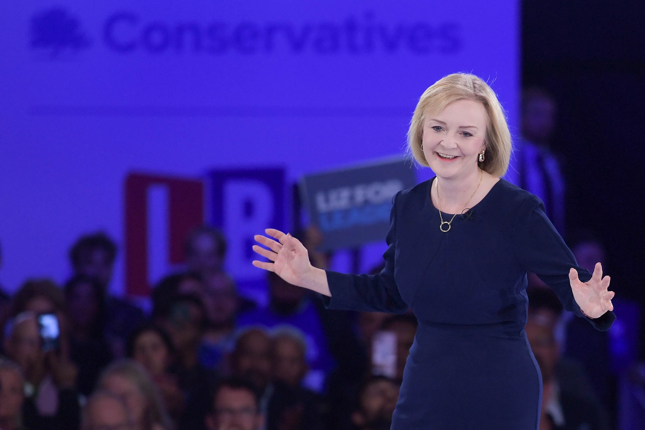 Liz truss on twitter thank you to the amazing lizforleader