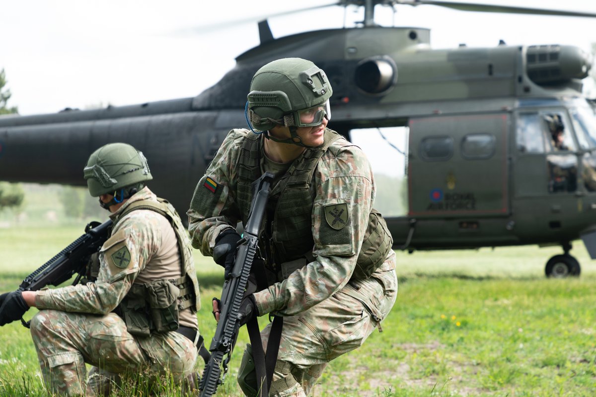 The Joint Helicopter Command deployment to Lithuania and Estonia, Op #Peleda, has drawn to a close. Working with @NATO allies, Joint Expeditionary Forces and partner nations, the #helicopters proved their worth in a variety of ways. Read more: army.mod.uk/news-and-event…