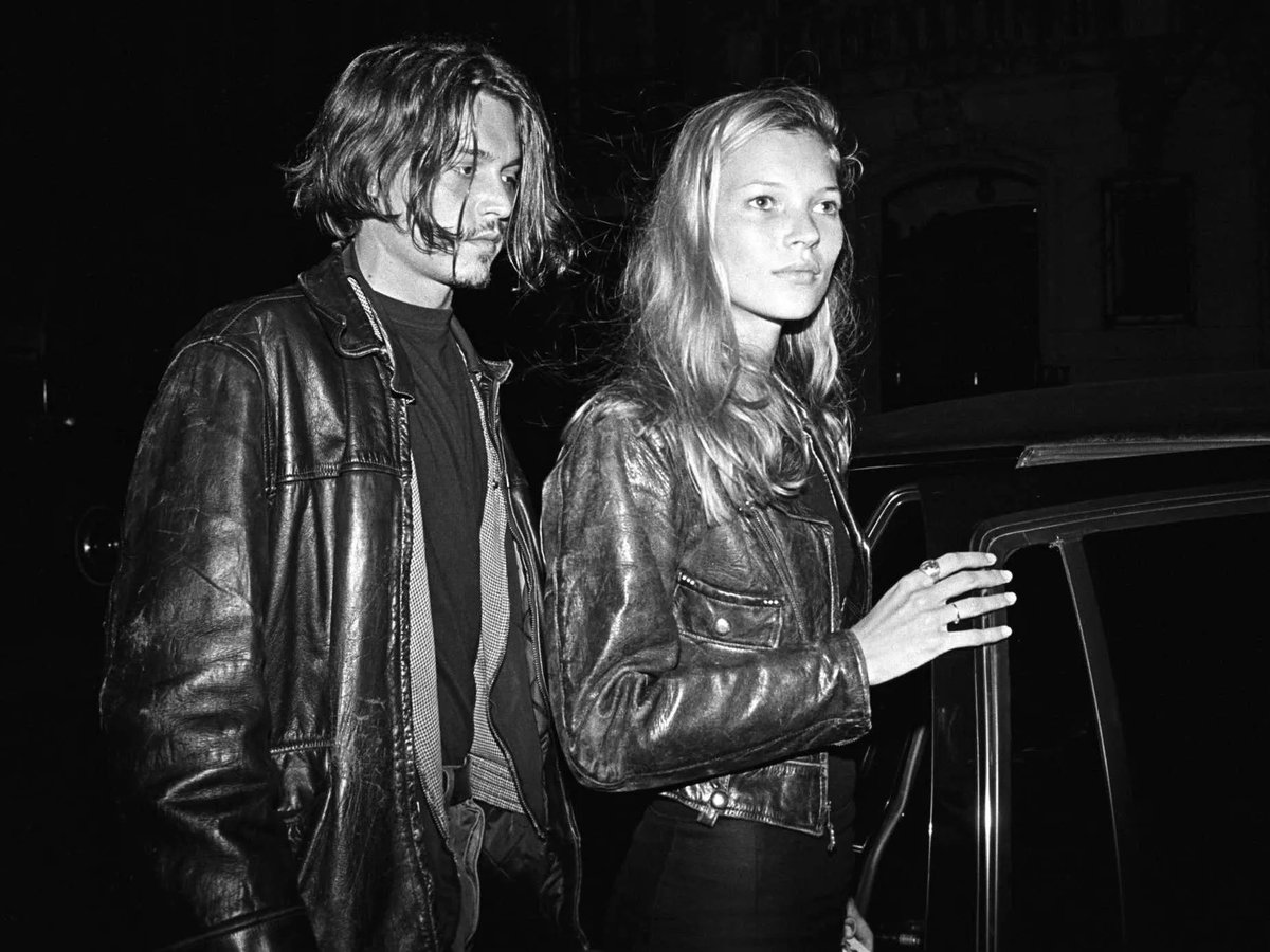 barstoolsports's tweet photo. Kate Moss Says Johnny Depp Once Asked Her To "Help Him Pull Something Out Of His Buttcrack" And It Was A Diamond Necklace https://t.co/80nX63gSYS https://t.co/nxzYHnbkJE