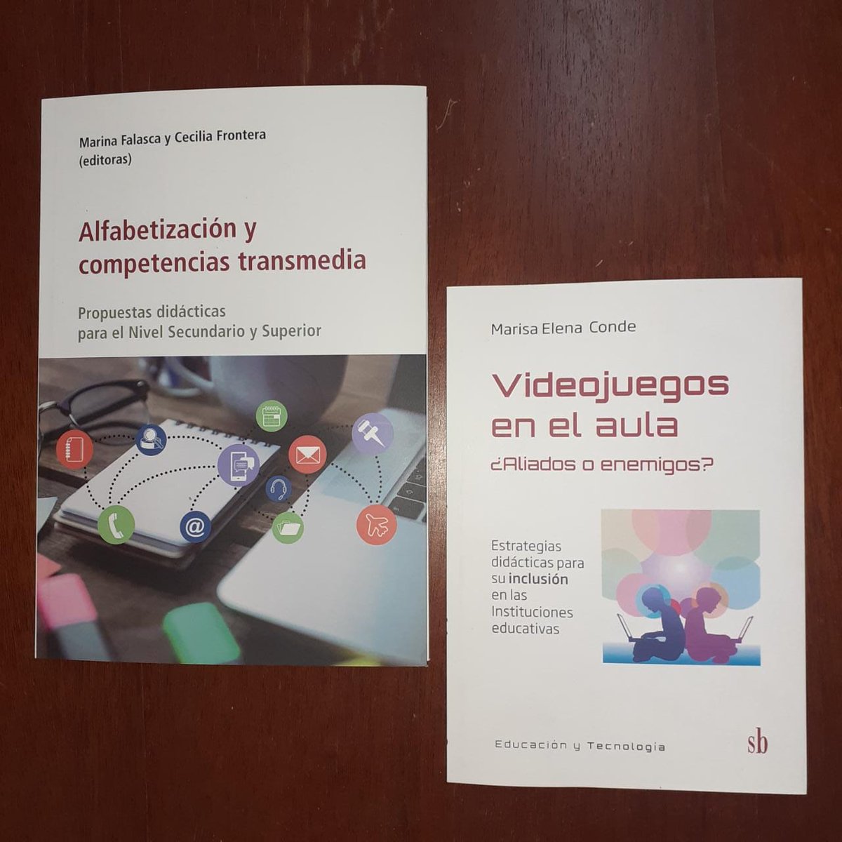 editorialSb's tweet photo. ¿Ya descubriste nuestras #novedades del mes?📚
¡Encontralas en nuestra página web!➡️ https://t.co/nO5CwwKTnq

#educacion #pedagogia  #libroseducacion #lecturasdocentes #libros #books #Historia #filosofía https://t.co/kqNlKxZROj