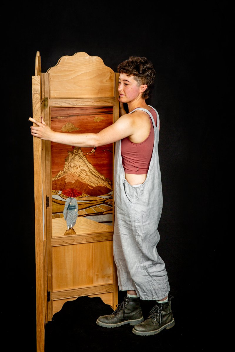 Sophie's final project for the 12-week Furniture Making course - An american cherry and lime wood japanese inspired screen, decorated with a beautiful marquetry design.