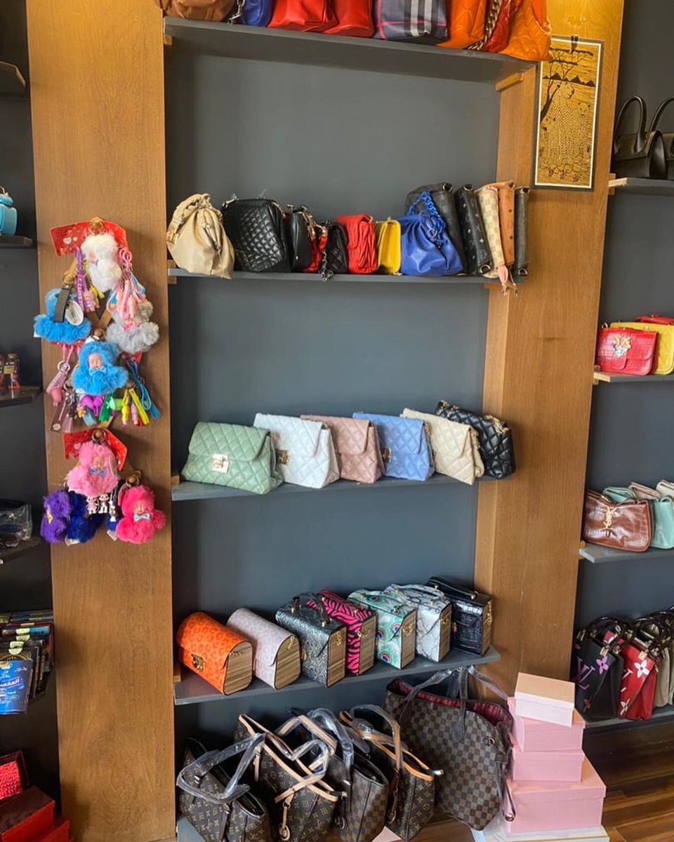 jaffastore_'s tweet photo. بوست المسابقة  🔥

ح نختار من الرتويت فائزتين يختارو الشنطة العاوزنها من المحل في تشكيلات كتيرة معروضة بصورة أوضح في التويتات ♥️🔥

-موقعنا محل قفة فرح شارع عبد الله الطيب @guffatfarah 

#الشروط:
رتويت 
منشن لصحابتك ♥️♥️ https://t.co/JyoBLaSP66
