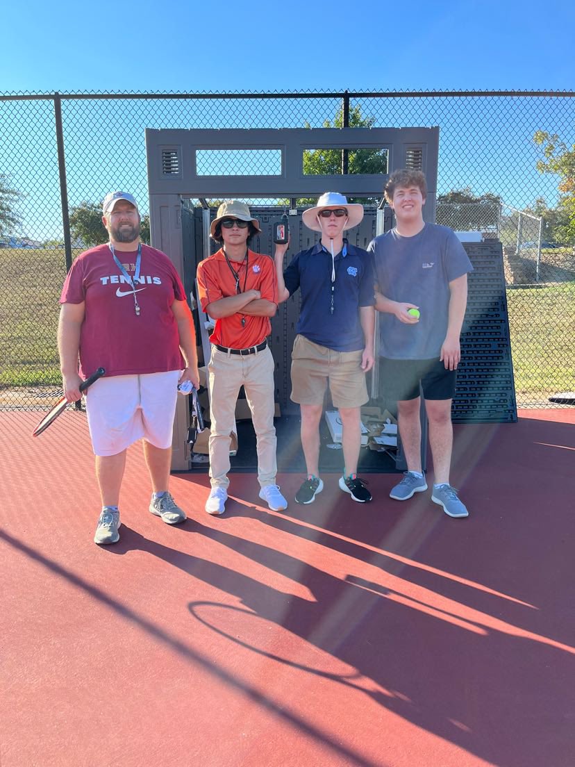 RHHSTC101's tweet photo. Coach Neely had help at tennis practice yesterday from Teacher Cadet coaches Jaden Crouch, Heath Hudson, and Davis Berry! https://t.co/iW1Y4yS5I1