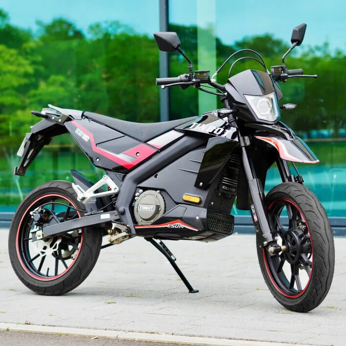 TerritorioElct1's tweet photo. TINBOT llega a España. Es la marca Alemana de motocicletas eléctricas que aterriza en España de la mano de ZITMUV.
https://t.co/gzPX0Yo1xY
#motoseléctricasTINBOT #Sunra #Tinbot #TinbotES1 #TinbotES1PRO #Zitmuv #RevistaTerritorioEléctrico #TerritorioEléctrico https://t.co/IiuyFV9wCy