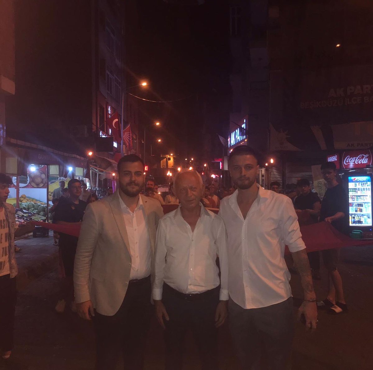 yeniparti61's tweet photo. Zafer Yürüyüşü #Beşikdüzü ❤️ https://t.co/bLaWs3w0hV