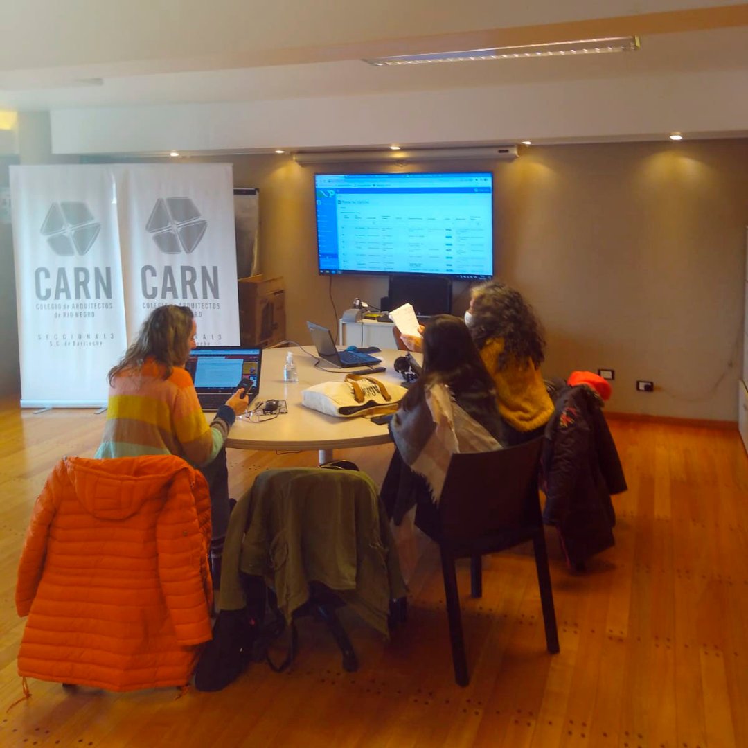 vadoc57's tweet photo. ¿Nuestro objetivo? Brindar apoyo a quienes tienen gestiones en marcha e informar las actualizaciones del sistema para facilitar al personal municipal y a la ciudadanía el acceso a la información, agilizar los procesos y ordenar presentaciones. https://t.co/Lqbt2Pu5Sc