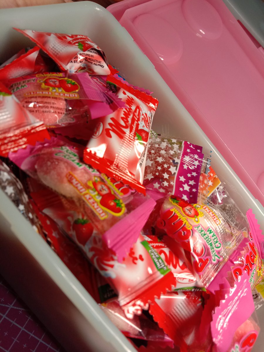Haeli_07's tweet photo. #ZURORAGOTMAILS ❥

Hello po! @kmluvrcartz , these Ikea glis box already arrived to me kanina pa po TvT and I already put candies on it po 😋. Thank you so much for packing these 2 safely, including the free claim po from ate Sy 😸😸 https://t.co/akjc4K6JEo