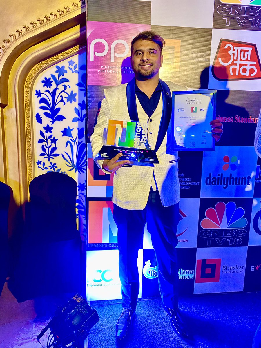 manojveeragoni's tweet photo. Youngest AdFilm Director Of The Year 2022 🎥 
#NationalPrideAward ❤️❤️✌🏻
#MinistryOfSkillDevelopment 
#NationAward #NationalPride #manojveeragoni #manoj #wingsmodelhub https://t.co/S5hMfrxEtc