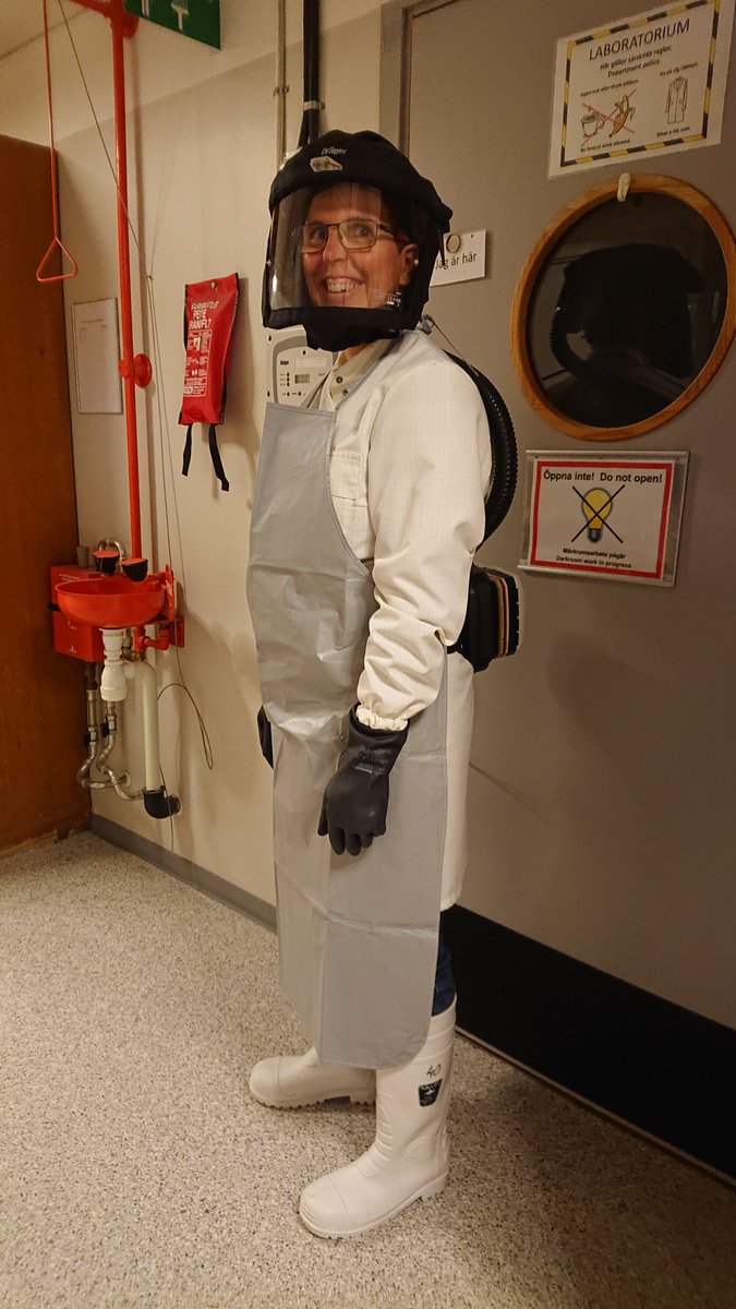 Getting dressed for success and safety! HF etching of luminescence samples with <a href="/EdytaKalinska/">Edyta Kalińska</a> <a href="/LundLum/">Lund Luminescence</a> @LundGeology.