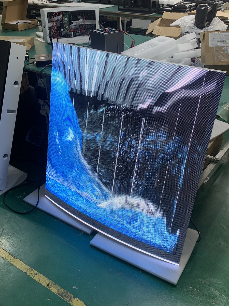 KingColor2008's tweet image. Flexible LED display #led #ledwall