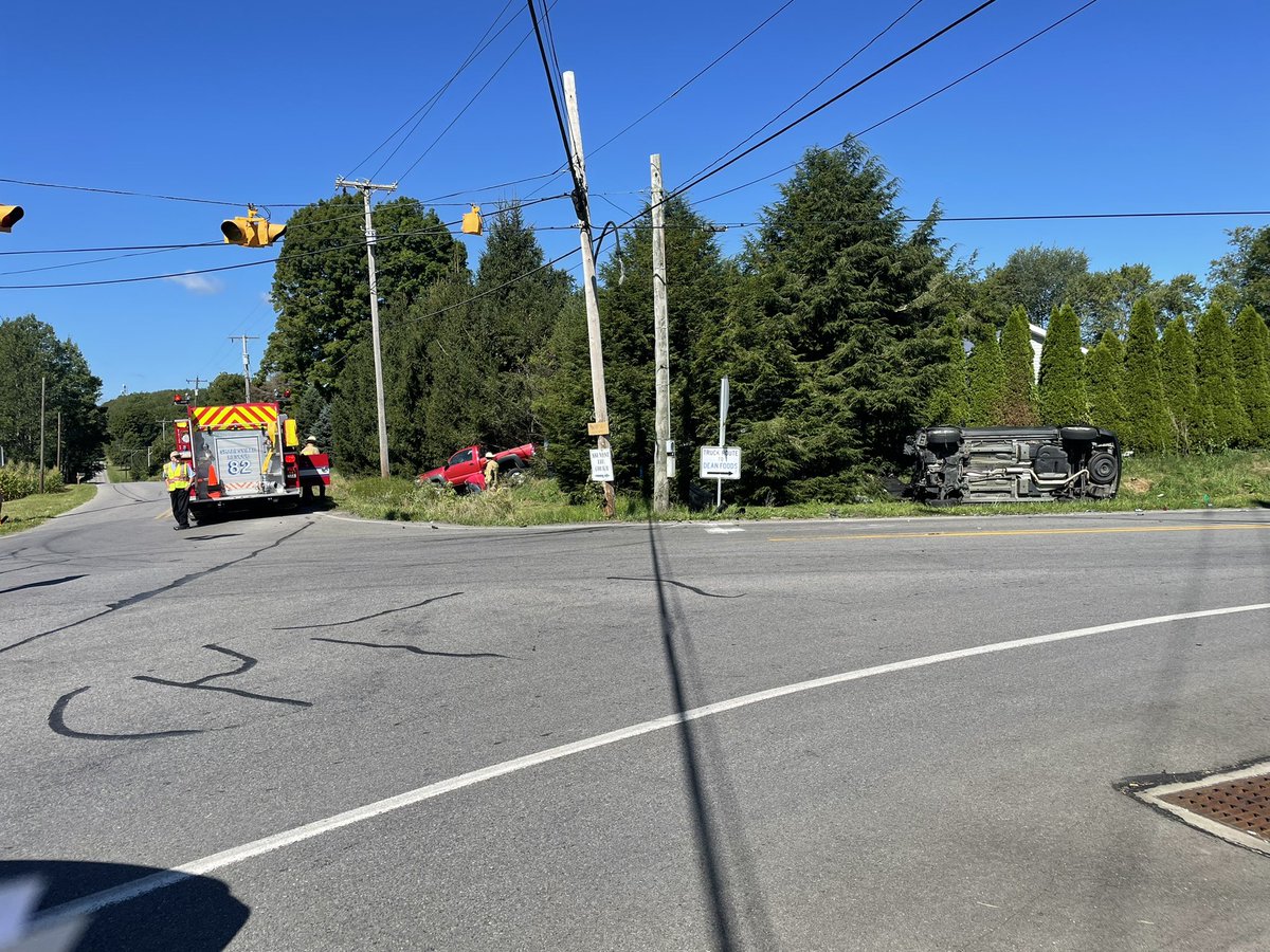 HeraldKlaric's tweet photo. Accident at Saranac Drive and Buckeye Road , S. Pymatuning Township. https://t.co/fzMleUYz9c