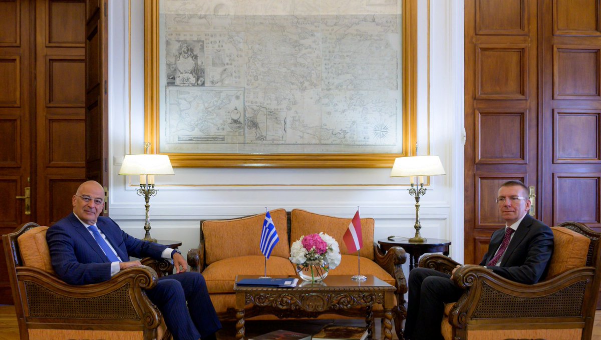.<a href="/edgarsrinkevics/">Edgars Rinkēvičs</a> vizītē Atēnās tiekas ar 🇬🇷 ārlietu ministru <a href="/NikosDendias/">Nikos Dendias</a> un pārrunā Krievijas izvērsto karu Ukrainā, turpmākās sankcijas, risinājumus Krievijas pilsoņu ieceļošanas ierobežošanai 🇪🇺, enerģētikas drošības jautājumus, 🇱🇻🤝🇬🇷 sadarbību NATO.
mfa.gov.lv/lv/jaunums/arl…