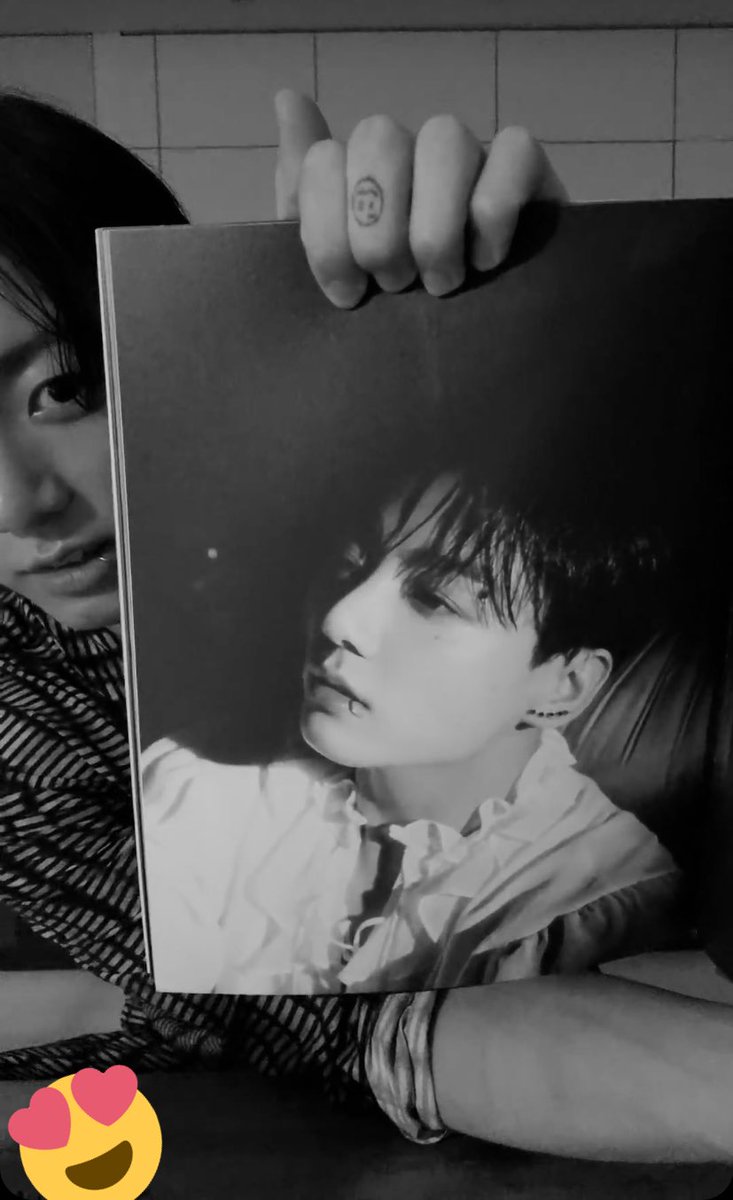 shreeshma5's tweet photo. #JUNGKOOKDAY #HappyJungkookDay @BTS_twt 💜🎂✨💃🏻🎉🥂💜 https://t.co/n7FERRJlBS