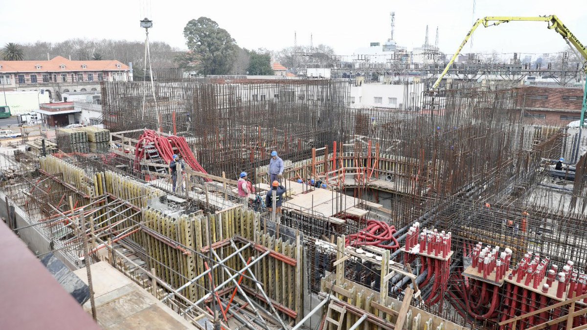 CNEA_Arg's tweet photo. ¡Feliz aniversario @invapargentina!
Por más años juntos haciendo grande al sector nuclear argentino ⚛️🇦🇷
Seguimos avanzando en la construcción del #RA10 y el #CeArP 💪 https://t.co/GuRwnP7C1o