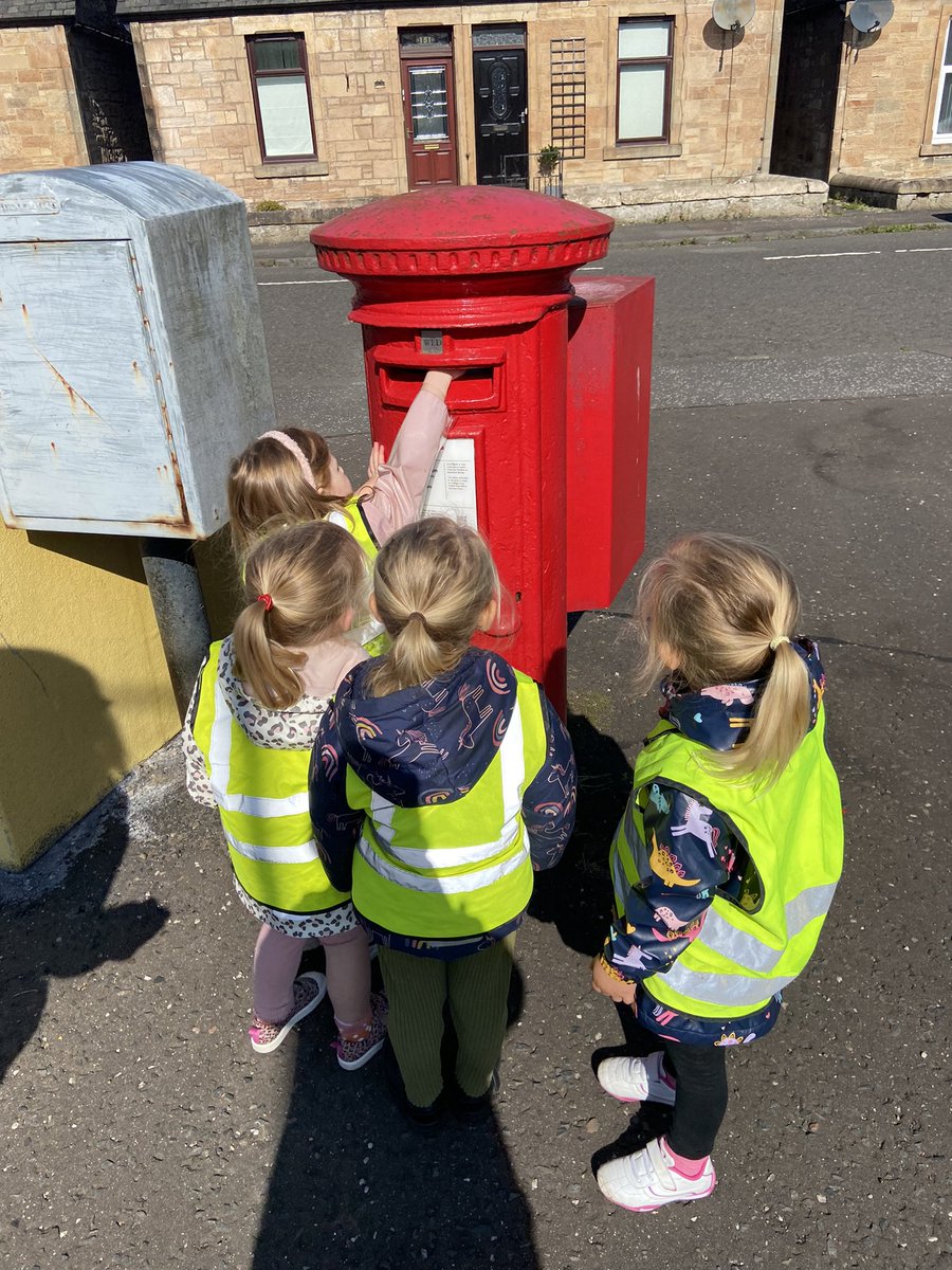 SFX_Nursery's tweet photo. Z has been wondering where her old nursery friend is. When we explained she had moved nursery, Z chose to write her a letter and send it via mail. Keep an eye out for arrival @BainsfordPS 💌 #earlyliteracy #keepingintouch #missingafriend #whatmatterstome #inclusion https://t.co/kI9ECX3Noo