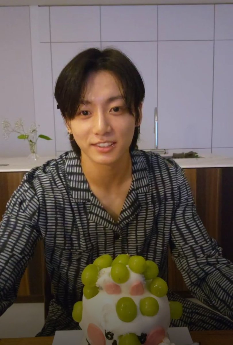 Emotionmai's tweet photo. HBD​ JK​ ขอบคุณที่มาร้องเพลงฮีลใจ #HappyJungkookDay https://t.co/09SMAtA4hN