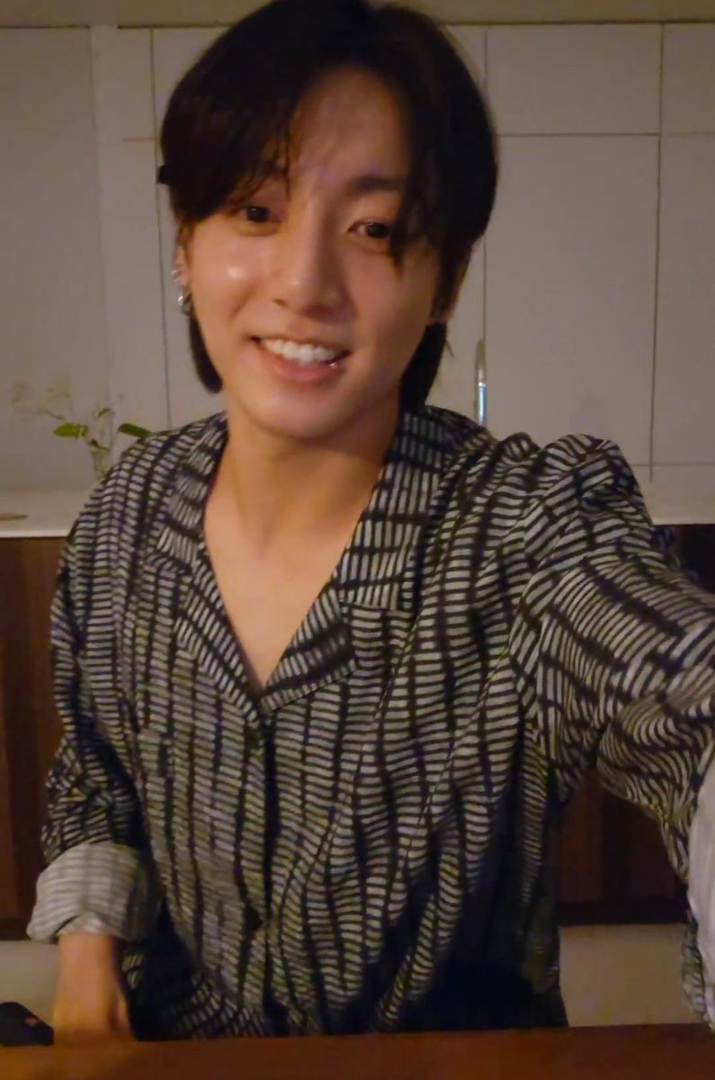 Emotionmai's tweet photo. HBD​ JK​ ขอบคุณที่มาร้องเพลงฮีลใจ #HappyJungkookDay https://t.co/09SMAtA4hN