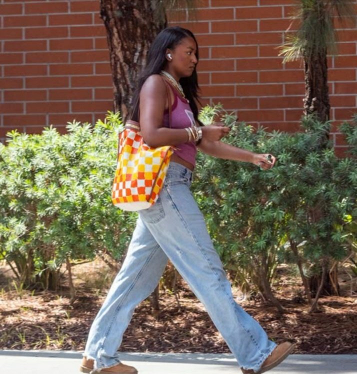 Worldfamouscel1's tweet photo. #sashaobama was spotted at  #USC https://t.co/XI1aL6mrik