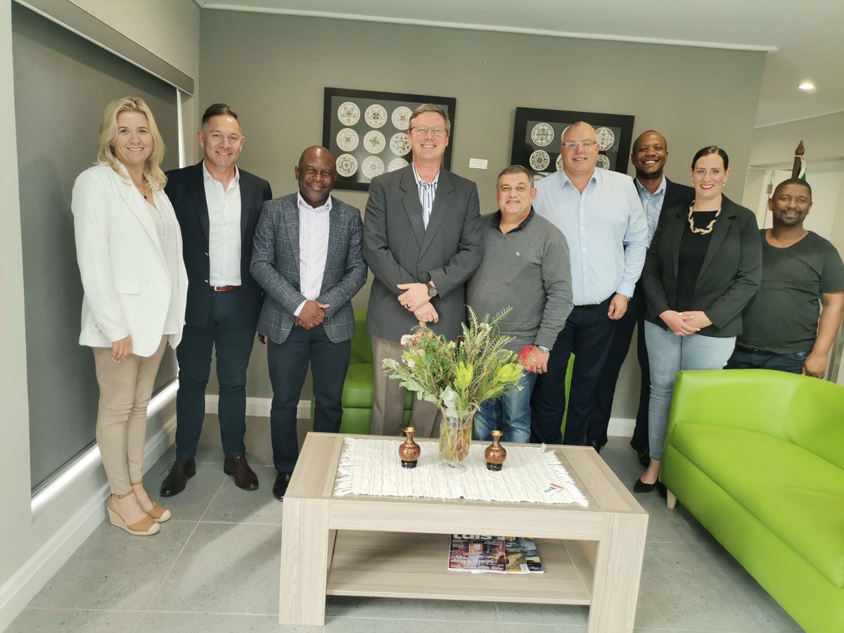 Mayor Dirk Kotze tweet media