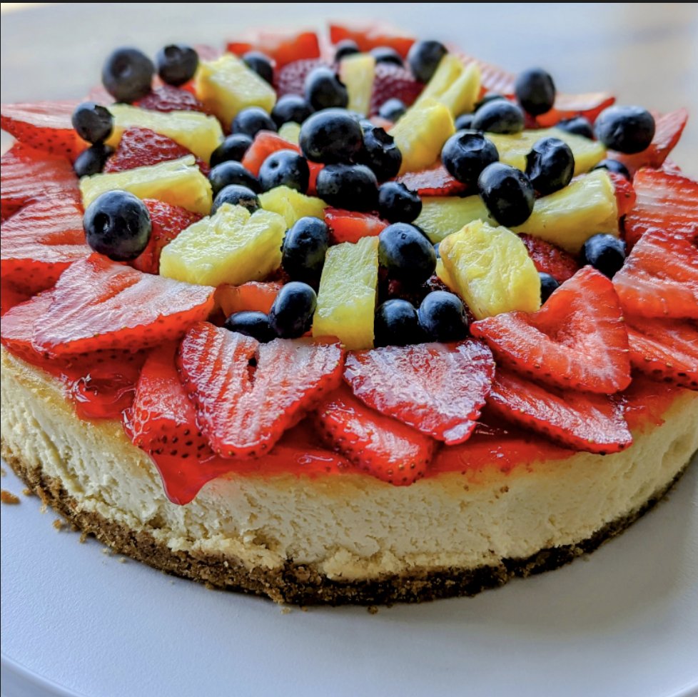 Pretty and delicious... And made fresh to order 🍓🍰🍍#fresh #fruit #cheesecake #akron #downtown #downtownakron #foodporn #love #akroneats