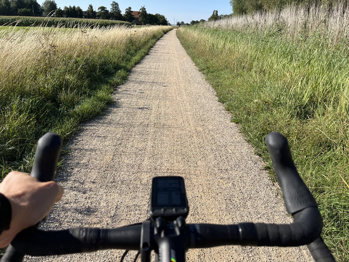 mtnbiker74's tweet photo. #gravelbike 85km de #polder inkleuren. #chinesemailmanproblem. https://t.co/DNnnSGH9iN #strava https://t.co/k6m5PHqNJA