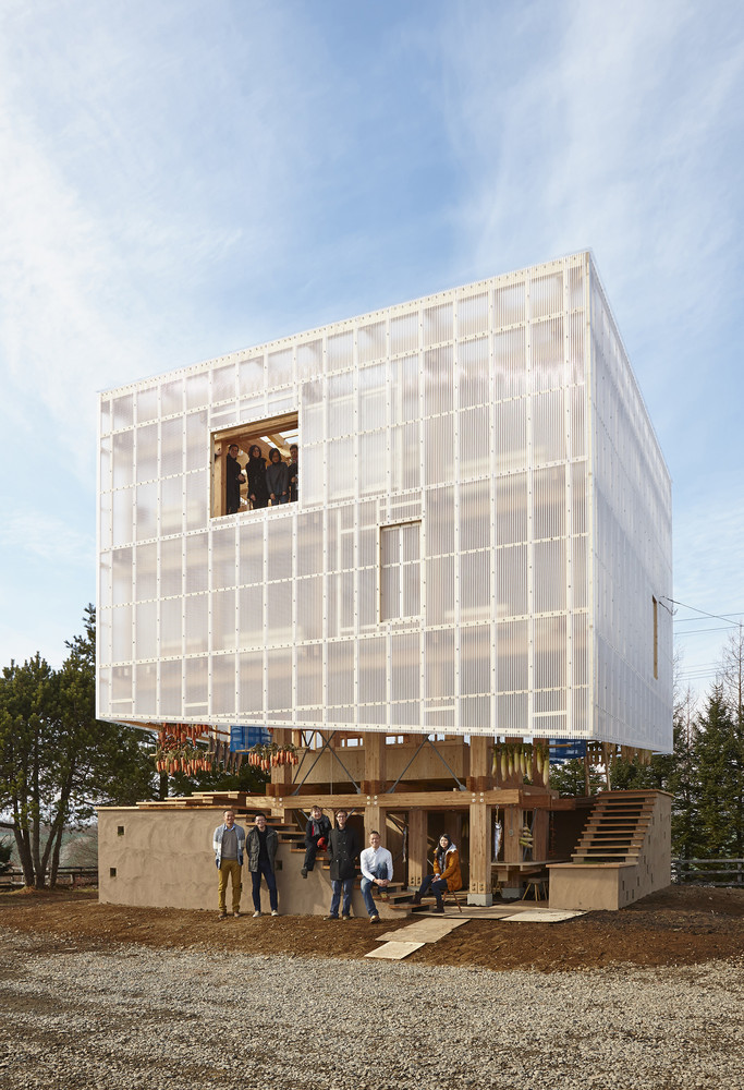 vlazenbury's tweet photo. Nest We Grow, College of Environmental Design UC Berkeley + Kengo Kuma &amp; Associates, Tankinoue, Japón, 2014. FOTOGRAFÍAS Shinkenchiku-sha https://t.co/hw6dBPmB1q