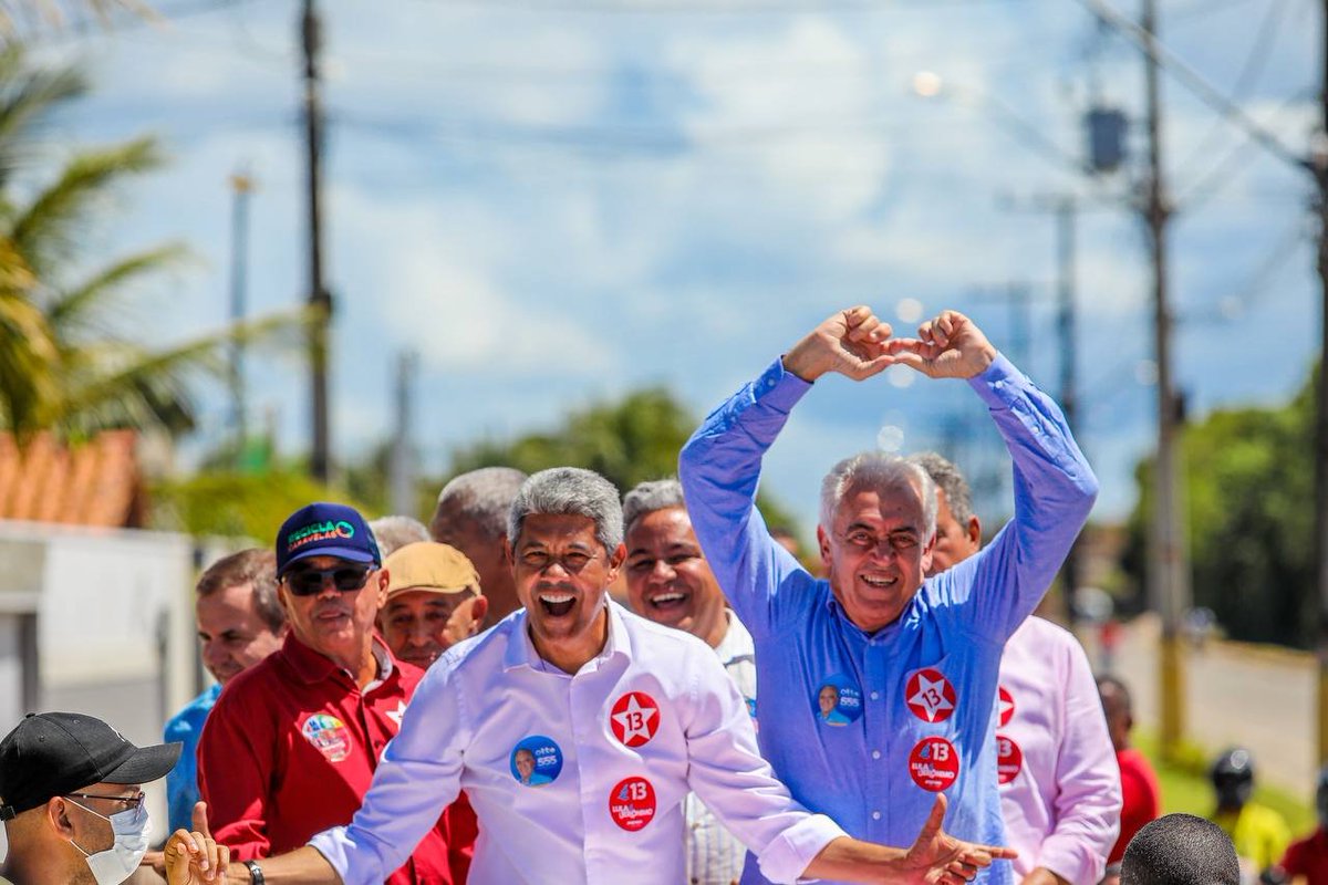 Jeronimoba13's tweet photo. ⭐Boa tarde, Bahia! A caravana do #TimeDeLula está com toda energia! Hoje começamos por #Caravelas e só vamos parar em #MedeirosNeto. Vambora com o 1️⃣3️⃣! #ABahiaTemLado #13Lá13Cá #Lula13 #Jerônimo13 #ABahiaÉ13 #Vote13 #J13 https://t.co/k3TFZvNyiH