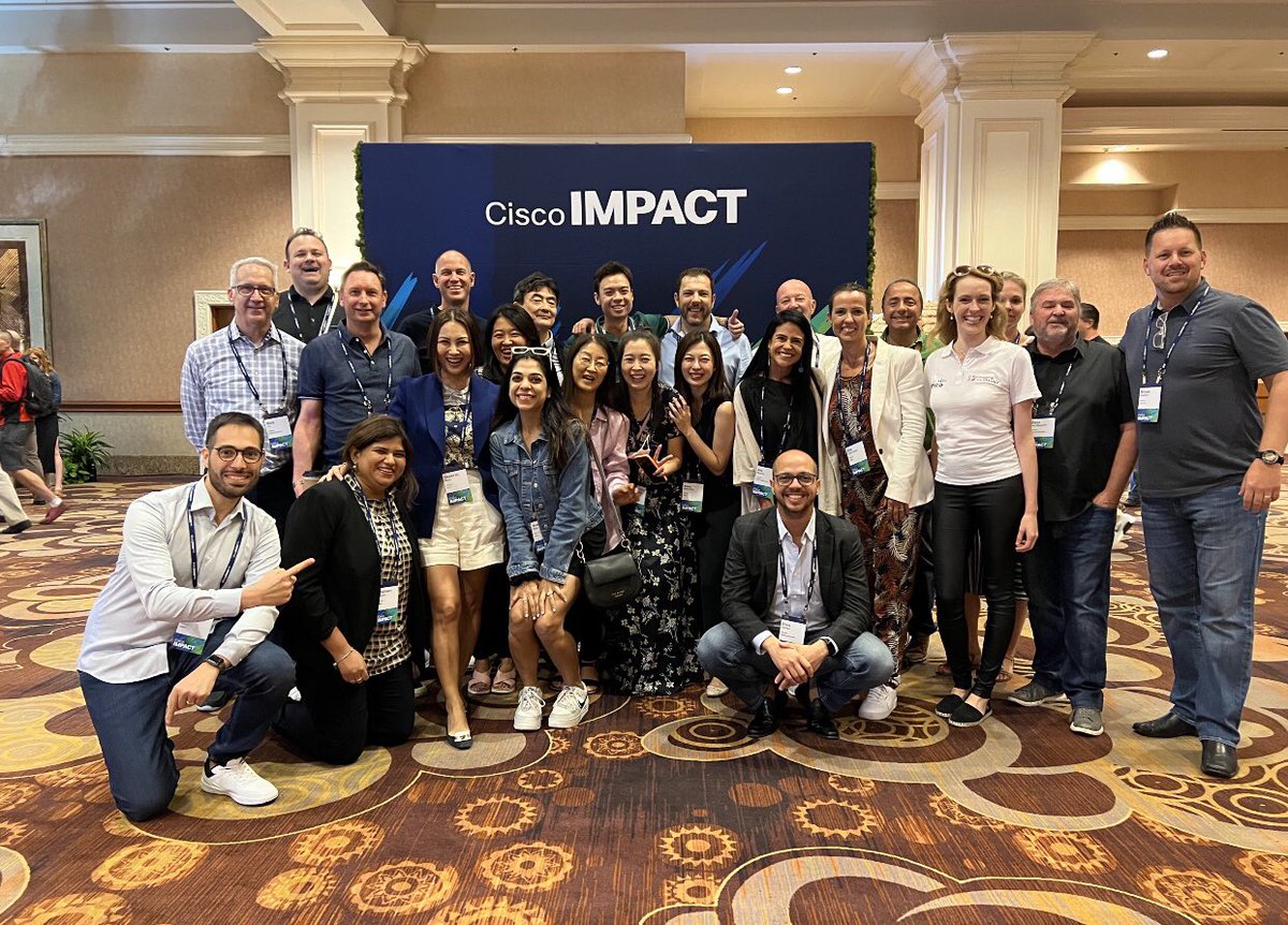 Bryan_Bedford's tweet photo. Solid week in Las Vegas with team @Cisco! Cool to have my global team together! Until next time! #CiscoImpact #OneCisco https://t.co/vdBWIC0Trl