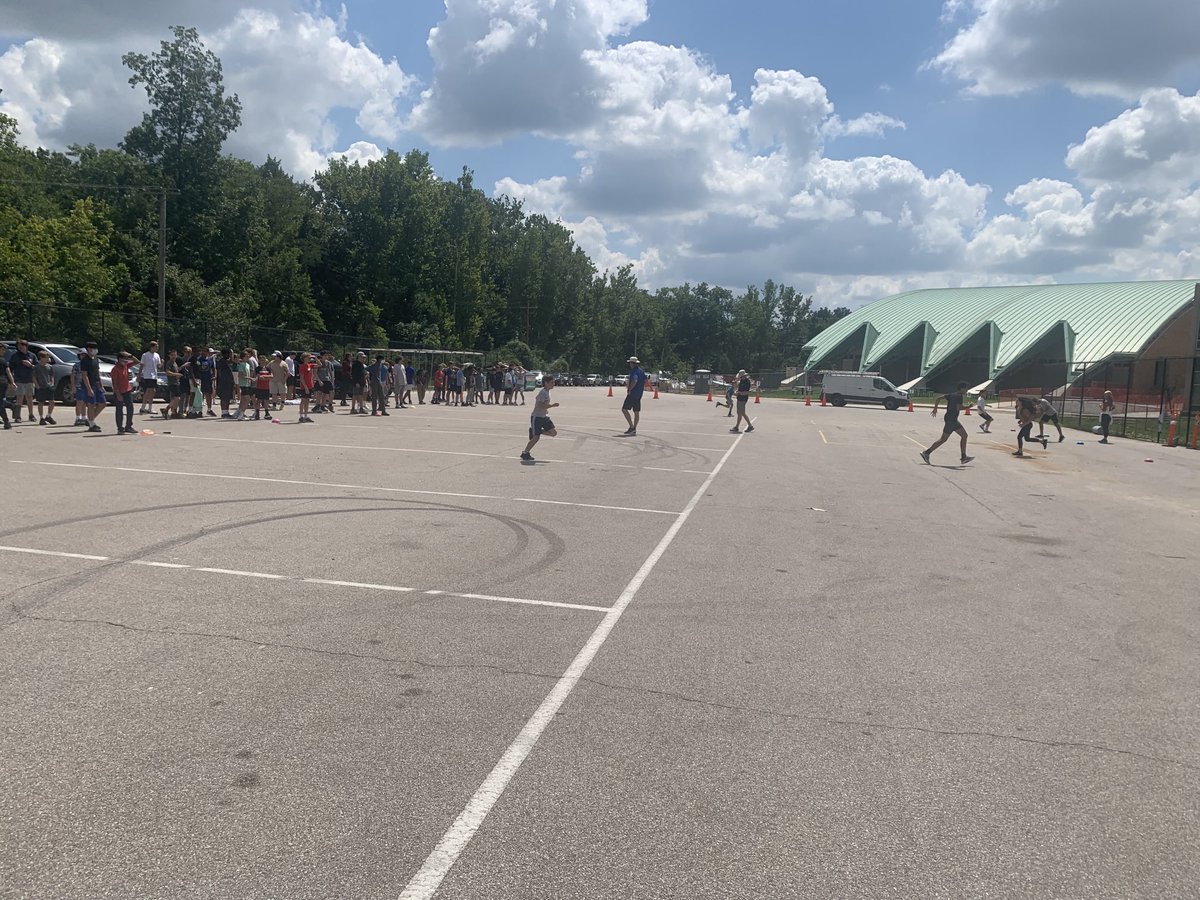 LMSRamsPE's tweet photo. A lot of PE fun at Ladue Middle in week 2! Relays, soccer, football, and more. There is a lot to be excited about this school year! #lmsrocks #duetime https://t.co/9hKcDLh7s2