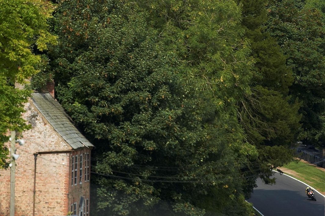 Never too old to learn…
…Few problems, more points &amp; a podium 🙂

<a href="/londonbikers/">londonbikers.com</a> capturing the compulsory mountain shot + keeping it fresh 📸 ✨
>>
motorcycleraceparts.co.uk/news/2022/09/m…

<a href="/MotorcycleRaceP/">MotorcycleRaceParts</a> 
<a href="/TysersSport/">TysersSports</a> 
<a href="/SpiderRearsets/">SpiderRearsets</a> <a href="/JetprimeItalia/">Jetprime</a> 
<a href="/PSiHubik/">PSí HUBÍK</a> 
<a href="/xpresscoffee/">#FuelledBy</a> 
<a href="/MotoRapidoBSB/">Moto Rapido Racing</a>