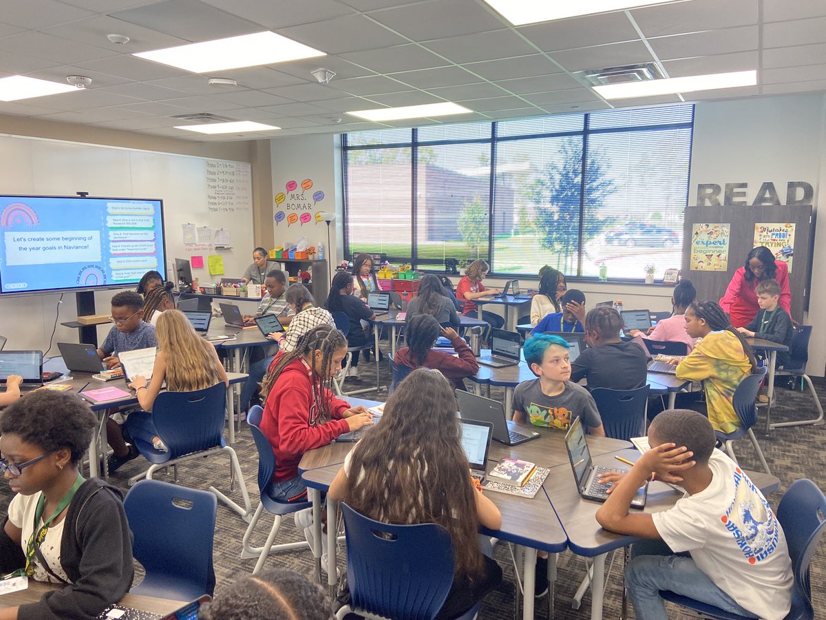 Our 6th Grade Lead Counselor Mrs Branch is leading goal meetings this morning with all 6th graders #BuildingALegacy <a href="/BodronDonnie/">Donnie Bodron</a> <a href="/HumbleISD/">Humble ISD</a> <a href="/rosalynesweat/">Rosalyn Sweat</a>
