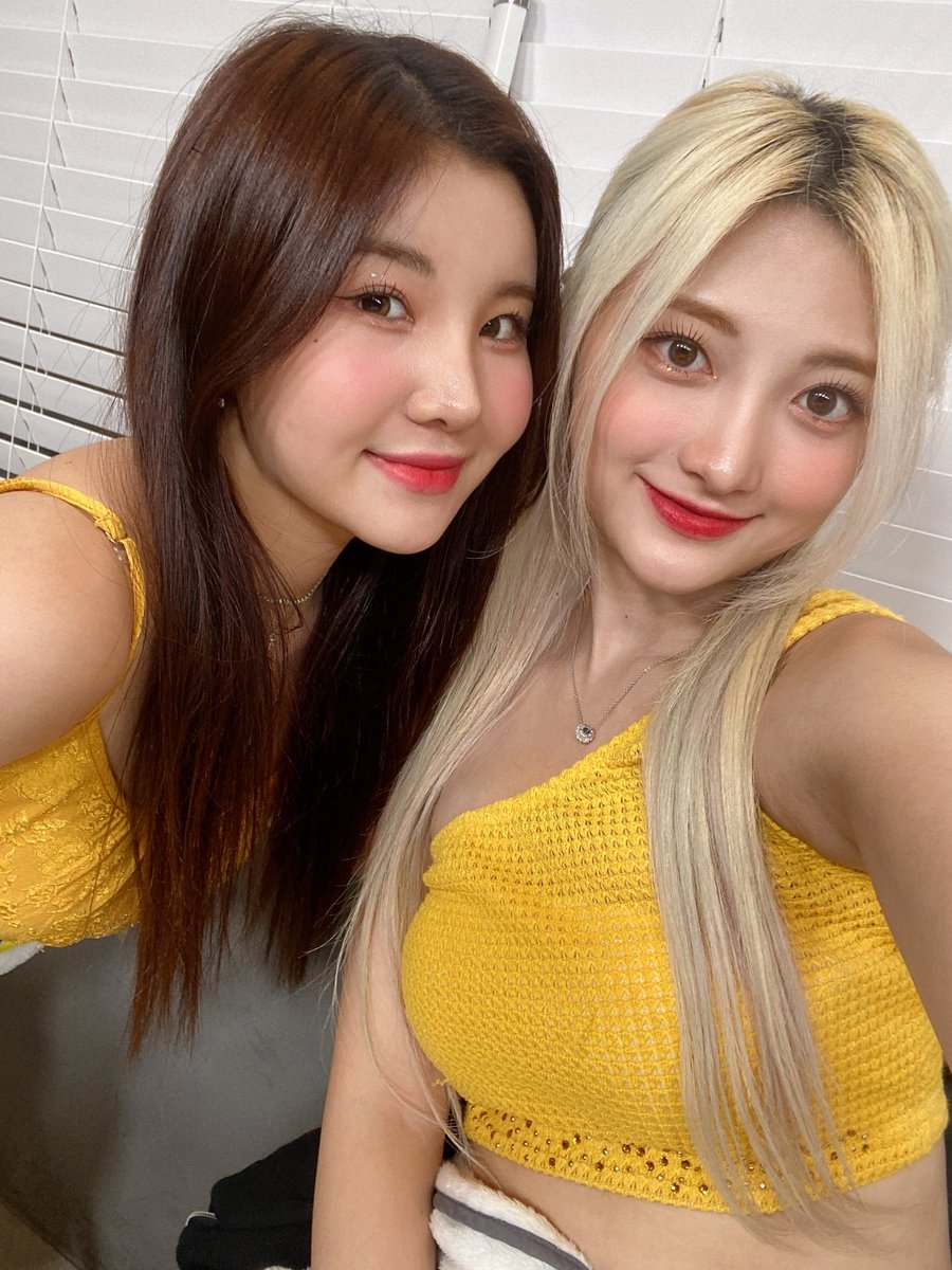 archiverona's tweet photo. rona in nayu's recent twitter update

#아일리원 #ILY1 #로나 #ロナ #RONA https://t.co/PIvmbifmS2