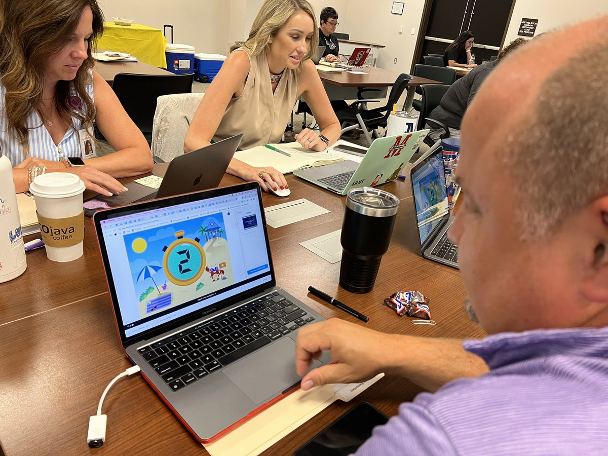 Elementary principals are using <a href="/nearpod/">Nearpod</a> to answer interactive assessment questions about literacy. #RSSExtraordinary