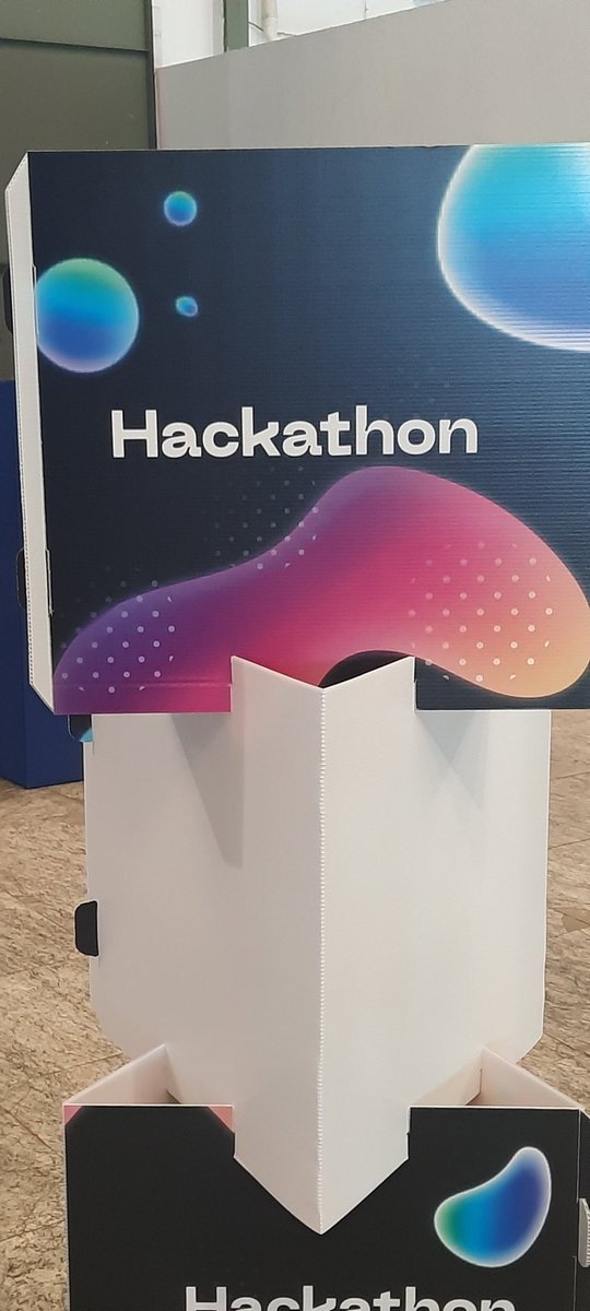 hacking_rio's tweet photo. É só o primeiro dia, vem pro @hacking_rio 
#hackingrio #Hackathon #armazem4 #piermaua https://t.co/eknz1GRjBH