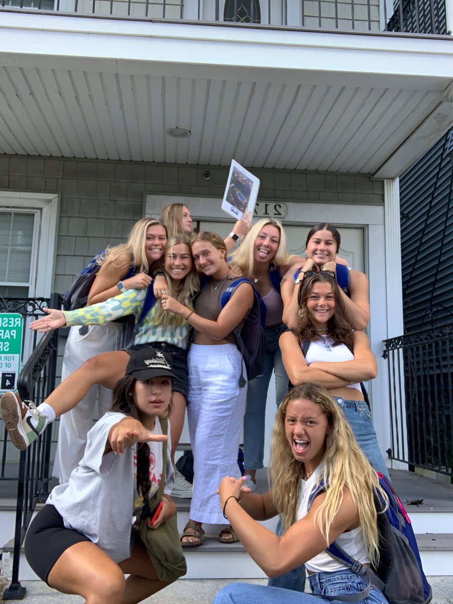 𝗞𝗶𝗰𝗸𝗶𝗻’ 𝗼𝗳𝗳 𝘁𝗵𝗲 𝗻𝗲𝘄 𝘀𝗲𝗺𝗲𝘀𝘁𝗲𝗿😎

𝐇𝐚𝐩𝐩𝐲 𝐟𝐢𝐫𝐬𝐭 𝐝𝐚𝐲 𝐨𝐟 𝐜𝐥𝐚𝐬𝐬𝐞𝐬!📚

#UnitedInBlue | #AEWSOC